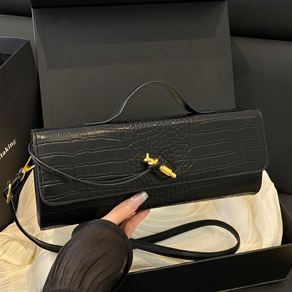 Elegante Handtasche mit Krokodiltextur