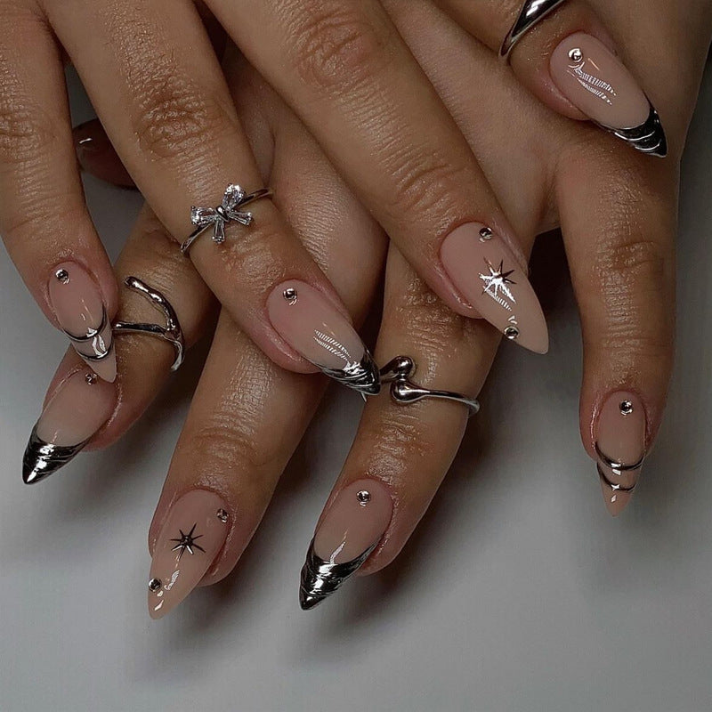 Dekoratives Stiletto Press-On Nagelkunst Set Brehn