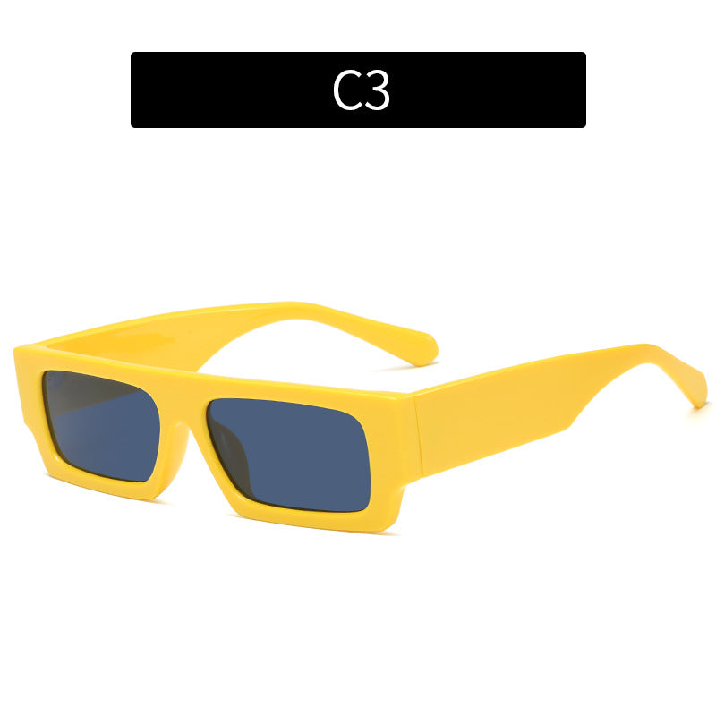 Modische retro-inspirierte rechteckige Sonnenbrille