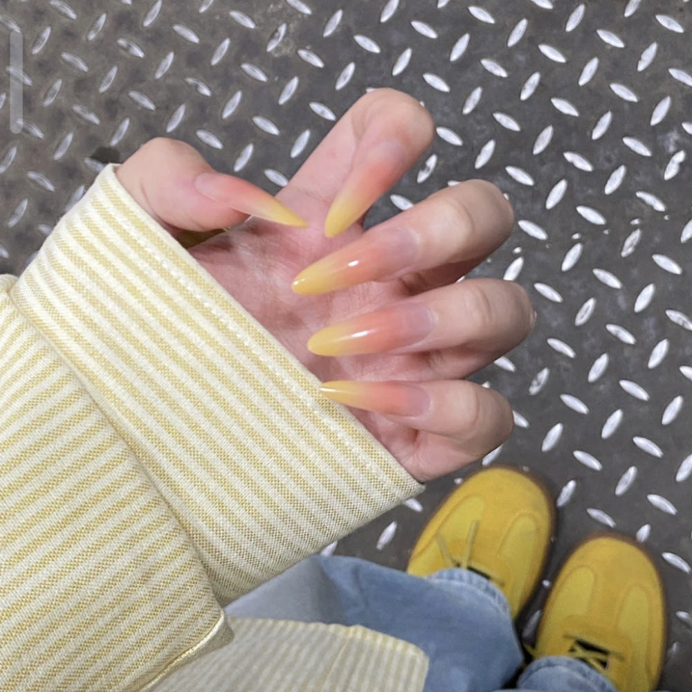 Press-On-Nagelspitzen mit Ombre-Design Brehn