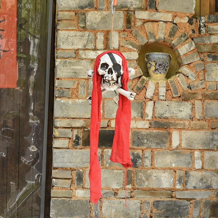 Gruselige hängende Piratenschädel-Dekoration Brehn