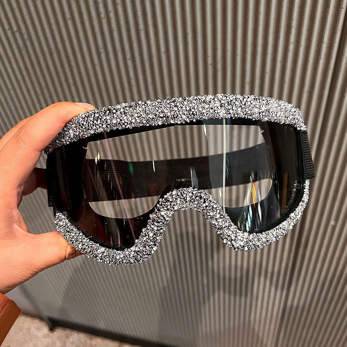Damen glamouröse Skibrille mit funkelndem Kristallrahmen Brehn