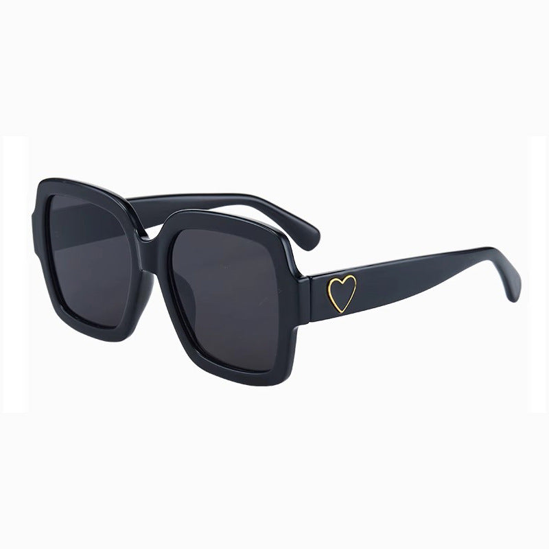 Damen Modische Sonnenbrille mit exklusivem Herz-Detail Brehn