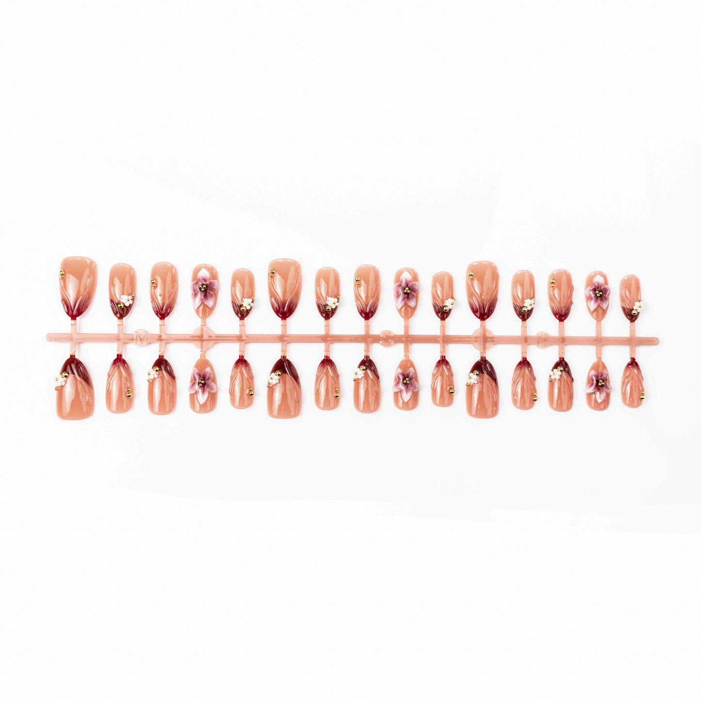 Kunstvolle 3D Nagelspitzen Brehn