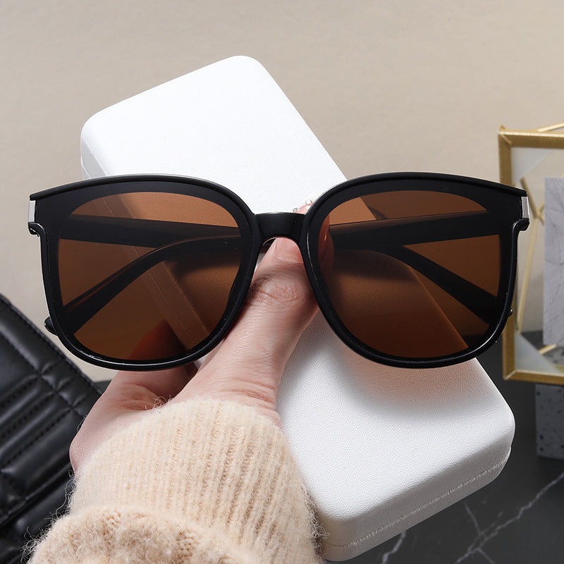 Damen stylische Sonnenbrille mit modischem Design Brehn