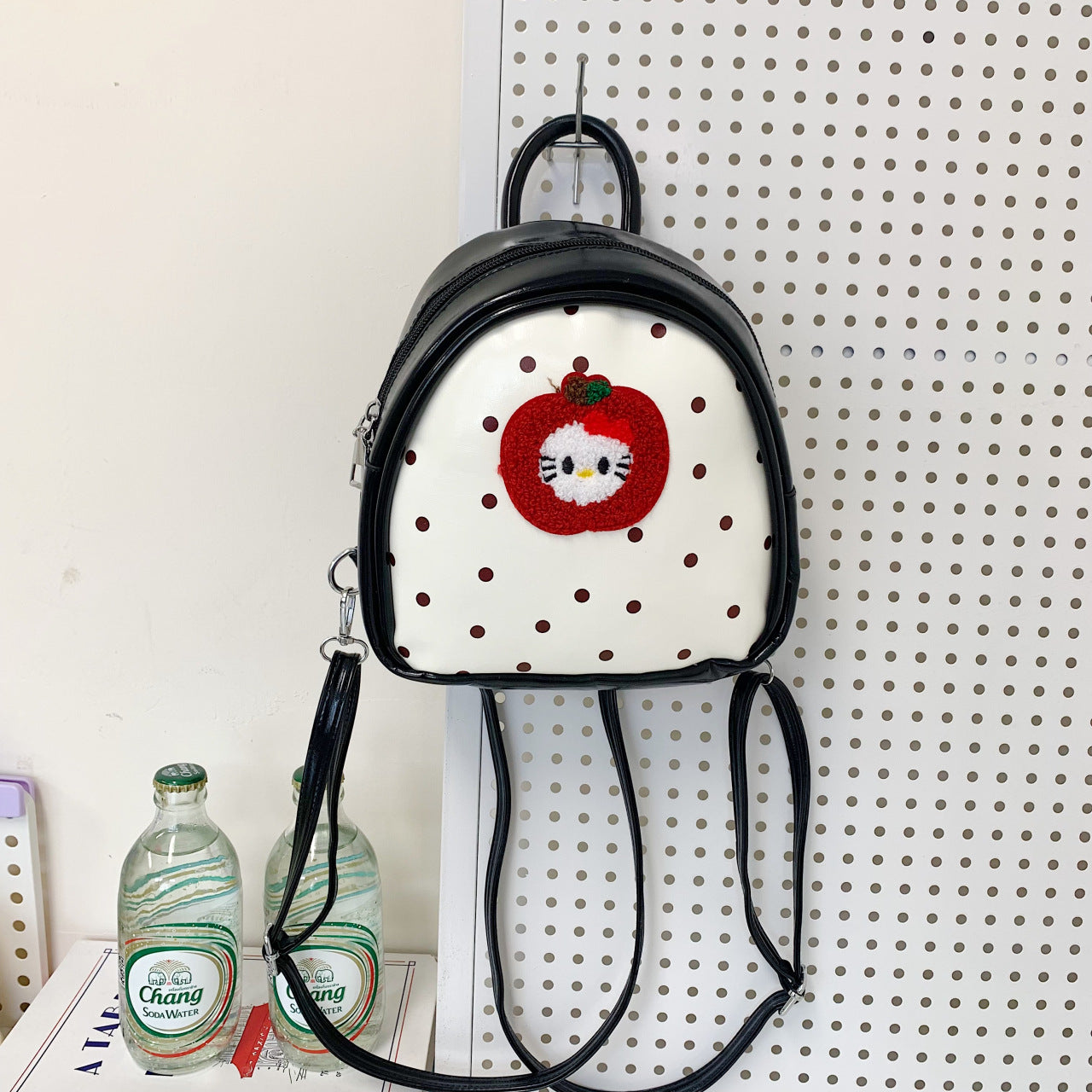 Plüsch Rucksack mit Fruchtigem Design und Verspielten Details Brehn