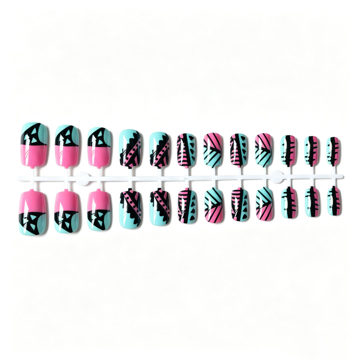 Künstlerische geometrische Nail Art