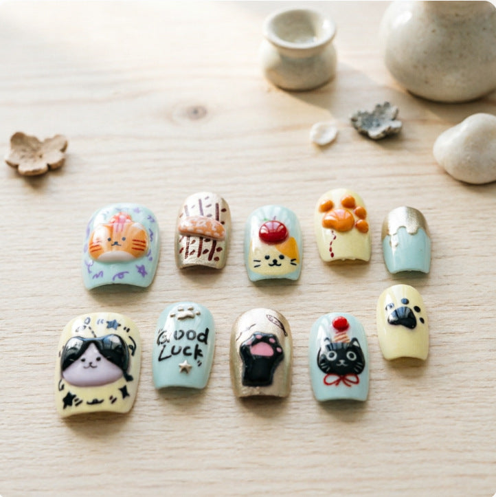 Künstlerische Nagelkunst Brehn