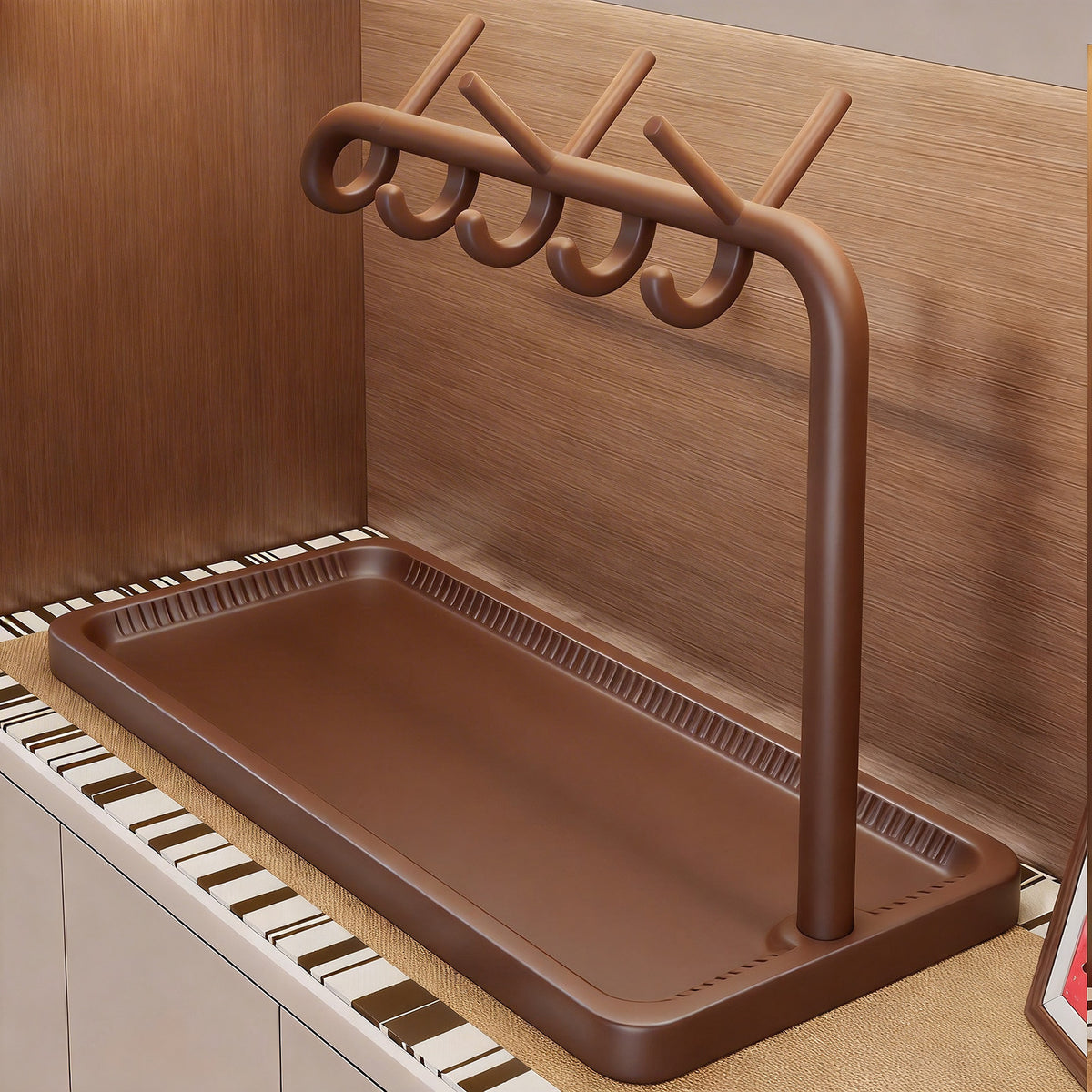 Moderne Schmuck-Organizer-Ständer mit gebogenen Mehrfach-Haken für Halsketten und Auffangschale