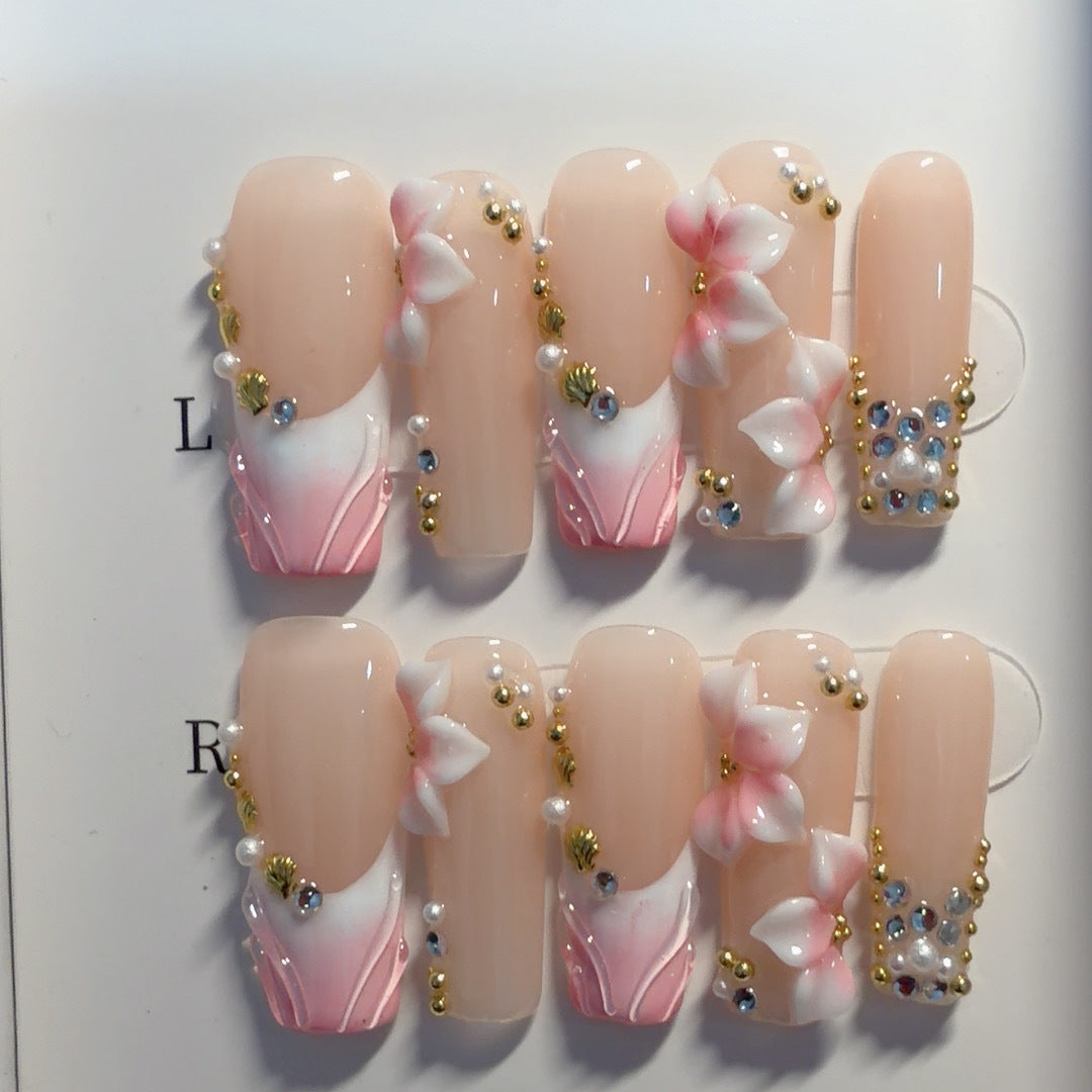 Elegante Blumen Press-On Nagelkunst Set