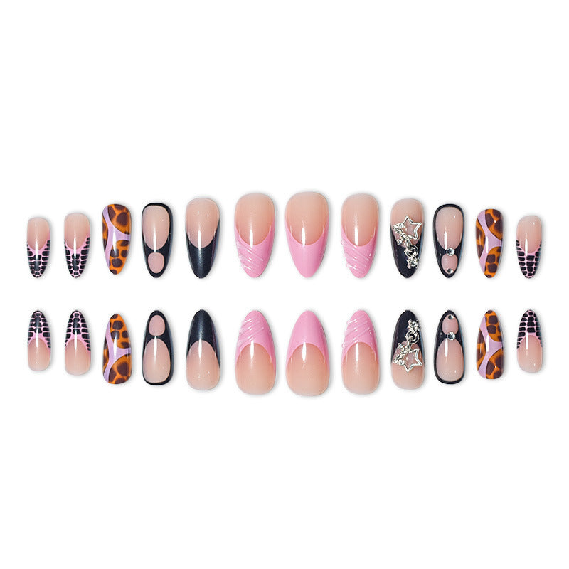Stylisches Stiletto Press-On Nagelkunst-Set Brehn