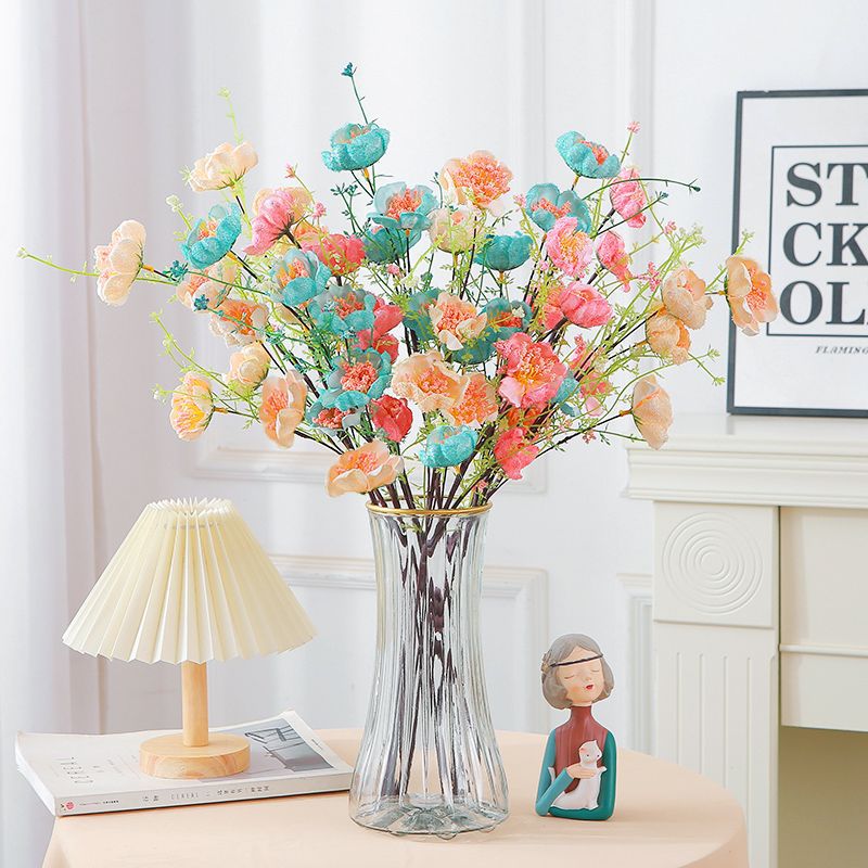Künstliches Blumenarrangement für die Inneneinrichtung