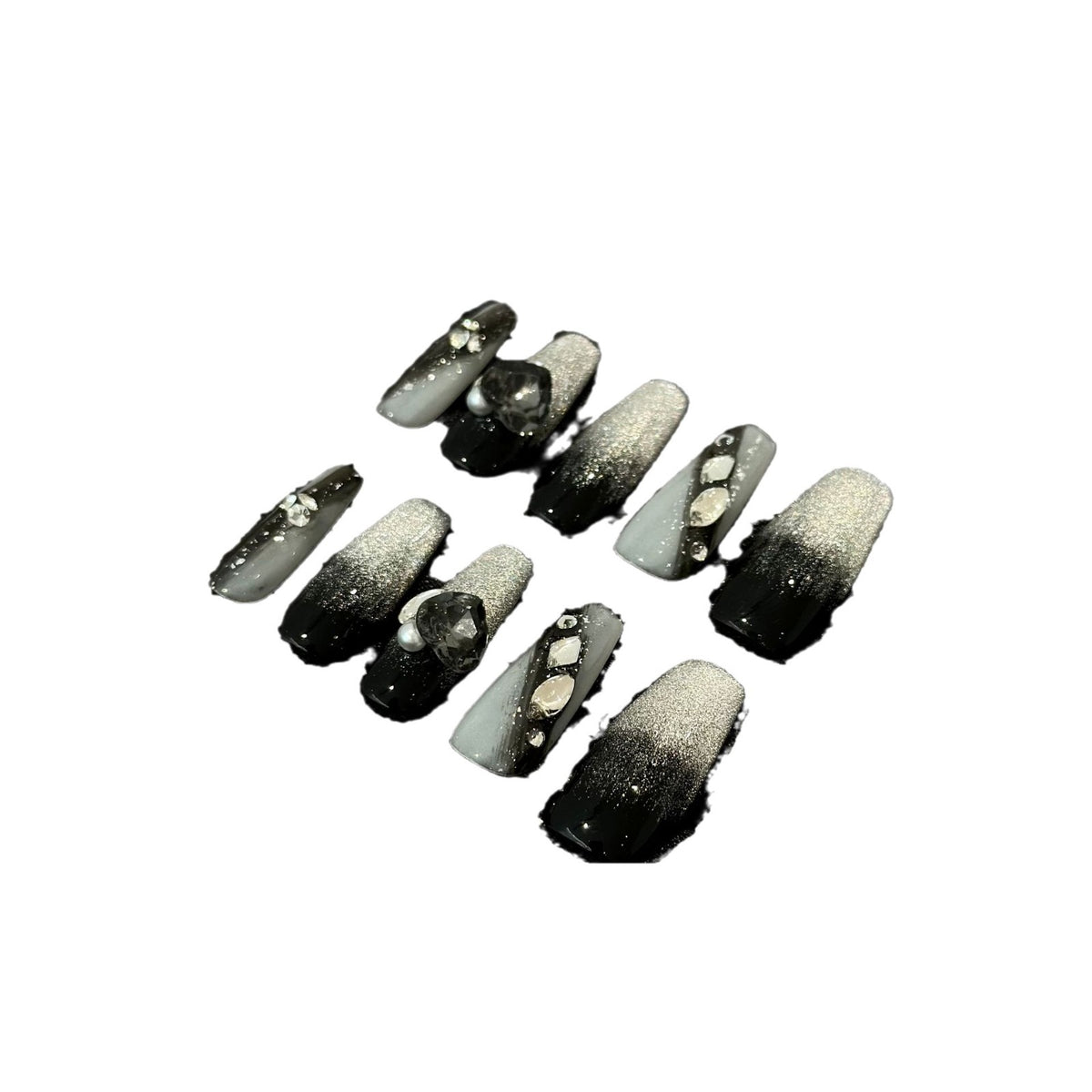 Künstlerisches Ombre Press-On Nagelset mit Edelsteinakzenten