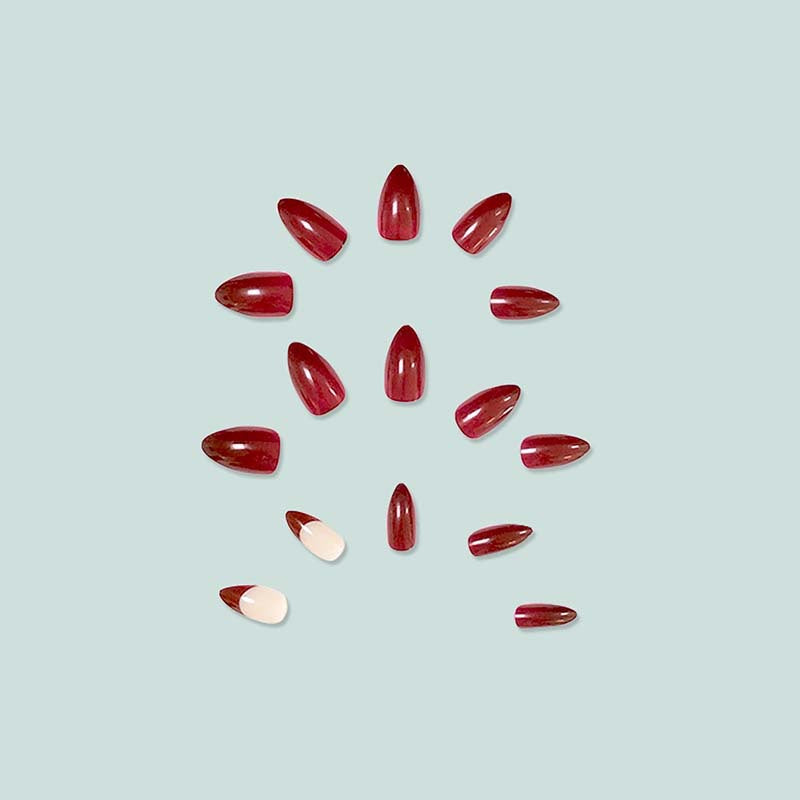 Elegante Stiletto Kunstnägel mit Ombre-Effekt Brehn