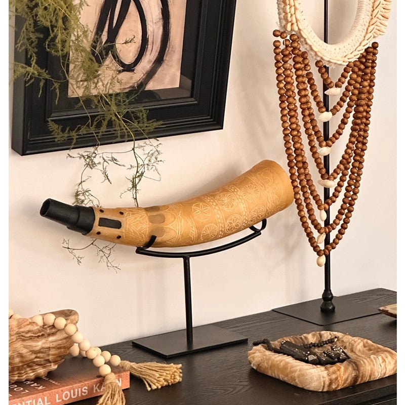 Dekorativer Horn Holzschnitzerei Display
