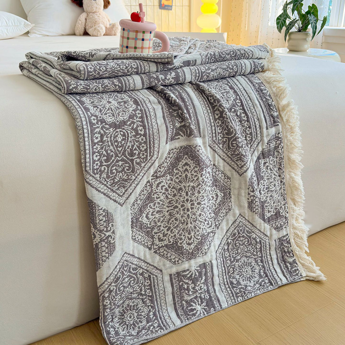 Umkehrbare Jacquard-Fransen-Wurfdecke