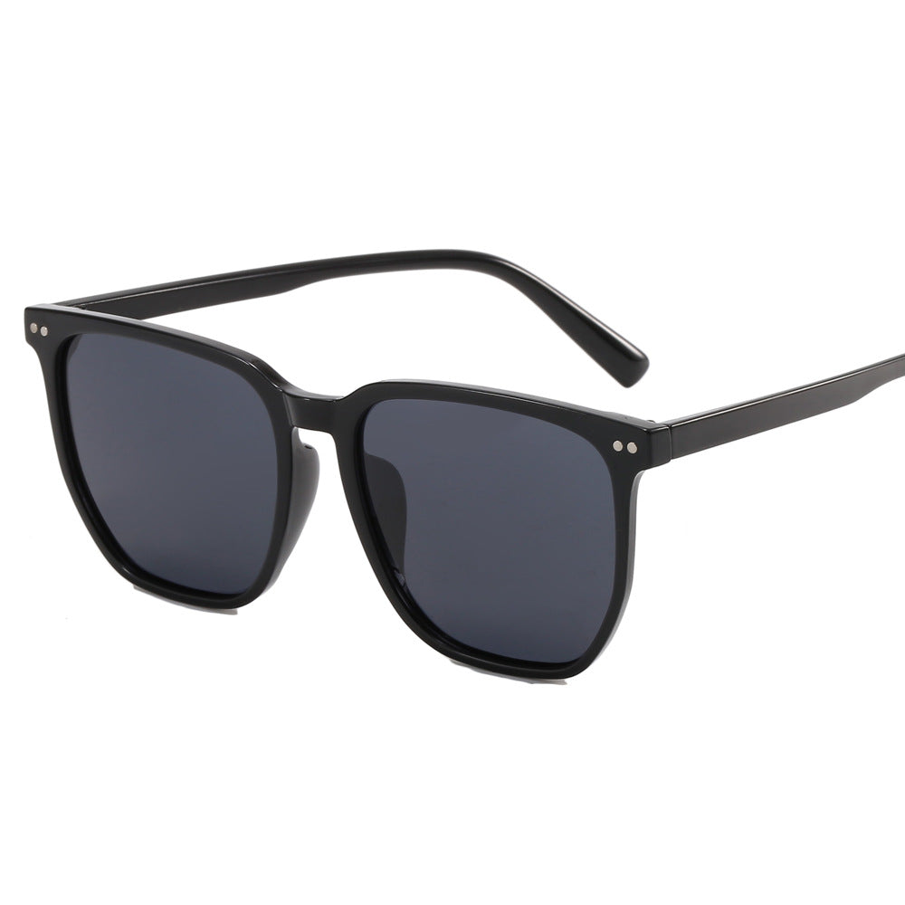 Damen modische Sonnenbrille im klaren Design Brehn