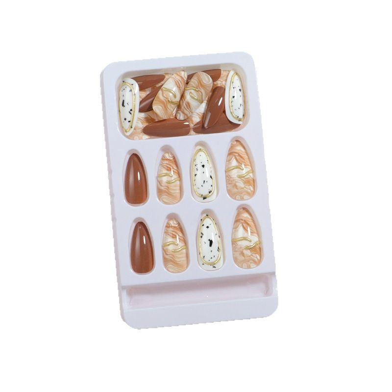 Elegante Ombre Press-On Nagelspitzen mit metallischen Akzenten Brehn