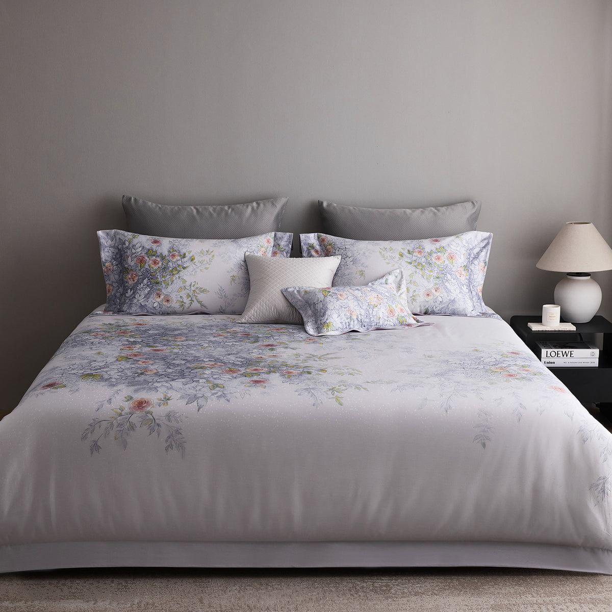Bettwäsche-Garnitur aus Baumwollsatin mit feinem Aquarell-Blumenprint und Hotelverschluss Brehn
