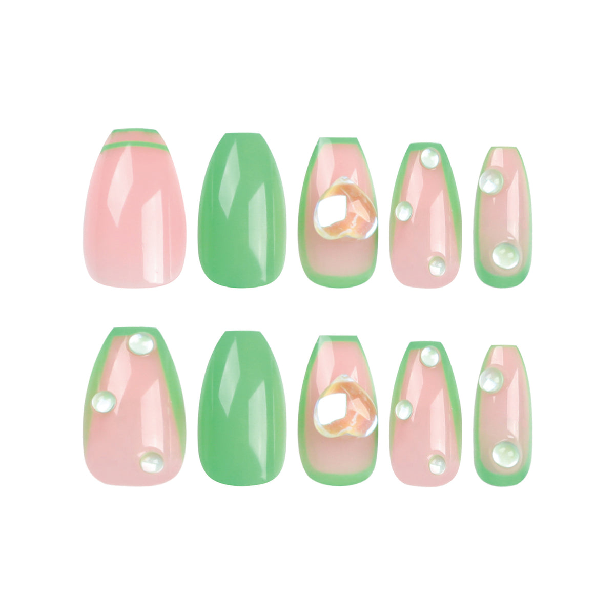 Kreative Nagelkunst mit Glitzer- und Herzverzierungen Brehn