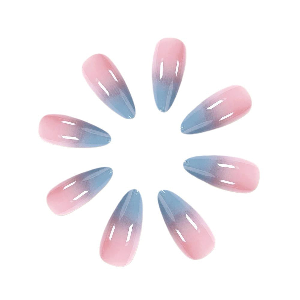 Gradient Ombre Stiletto Nagelkunst