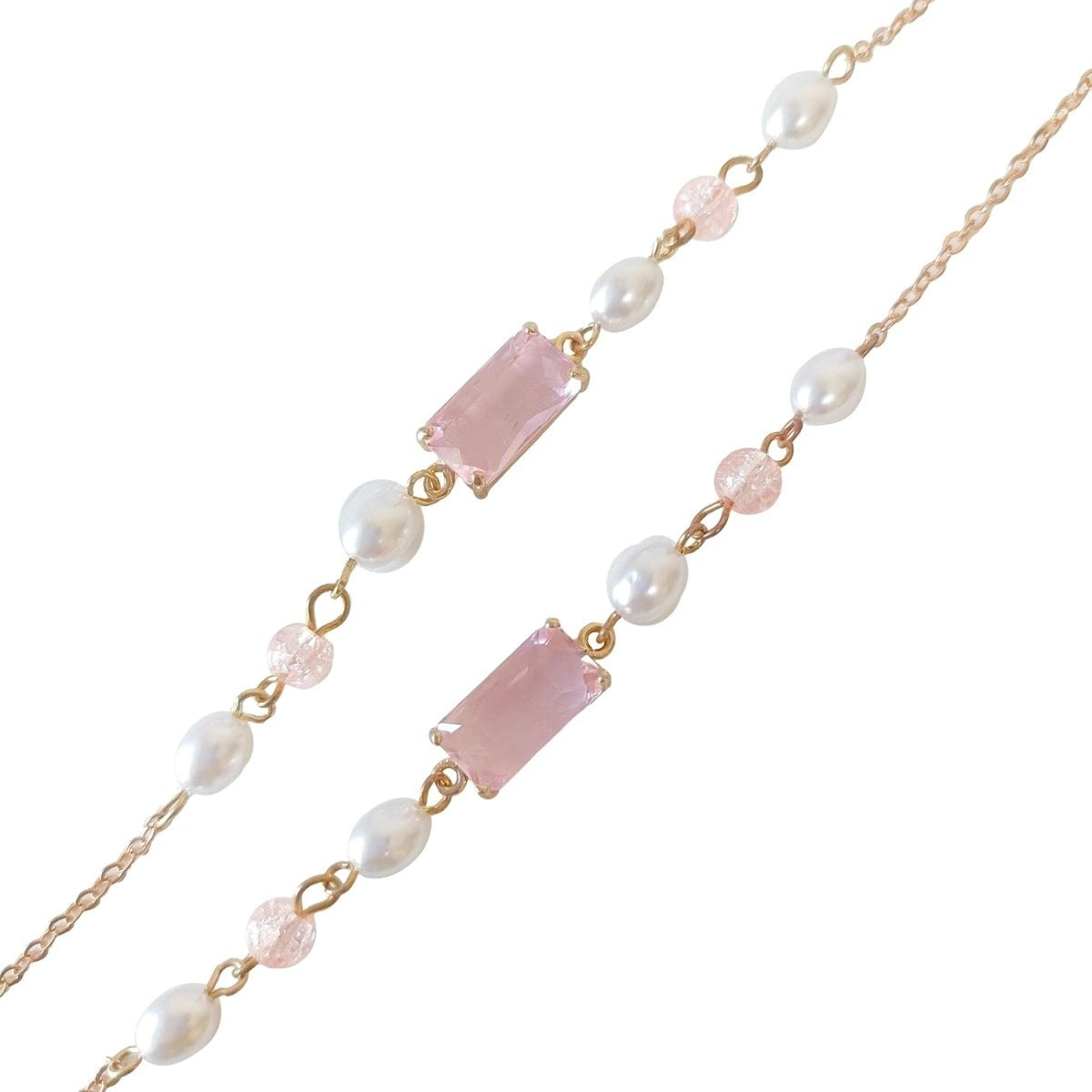 Elegante Schmuckkette mit Perlen und Pinken Akzenten Brehn