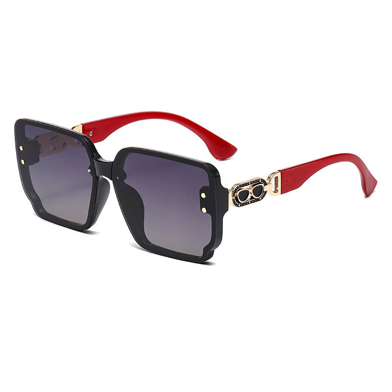 Damen oversized Sonnenbrille mit eleganten goldenen Details Brehn