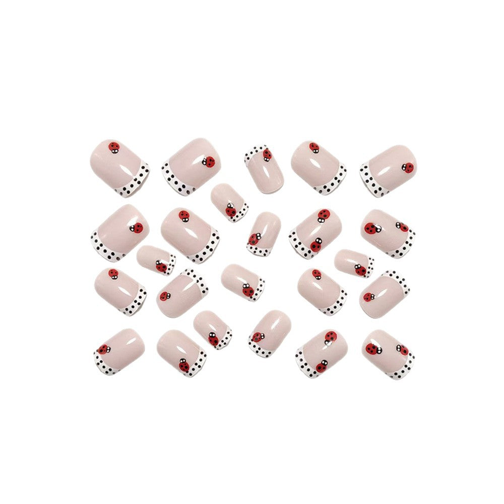 Kreative Nagelkunst mit Marienkäfer-Motiven Brehn