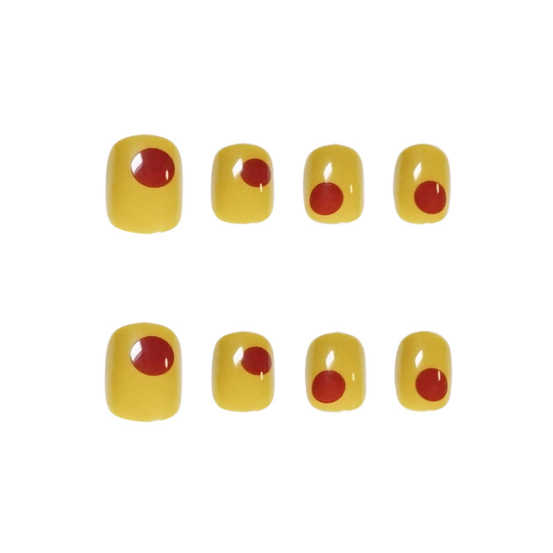 Kunstvolle Nagelkunst im modernen Minimalismus Brehn