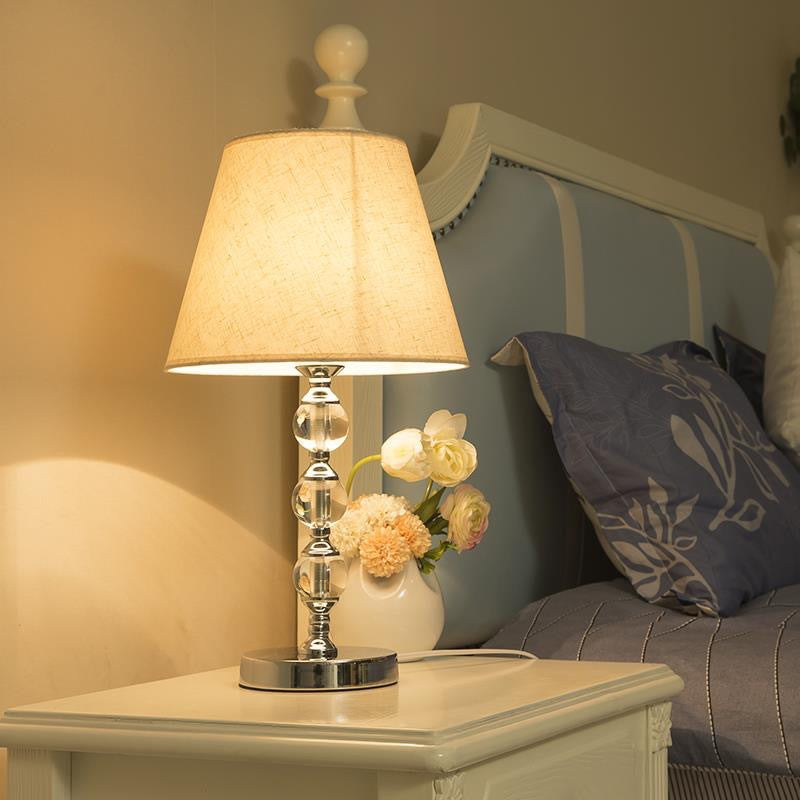 Elegante stilvolle Tischlampe