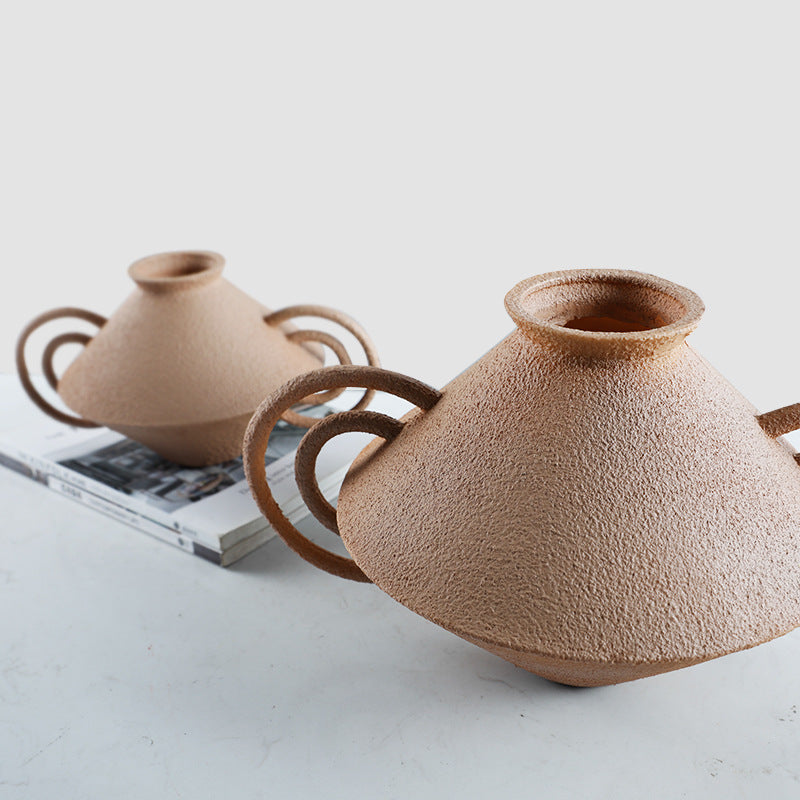 Künstlerische Skulpturvase