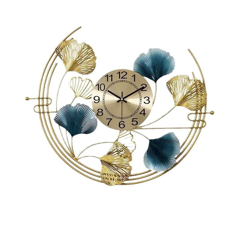Dekorative Wanduhr mit floralem Design Brehn