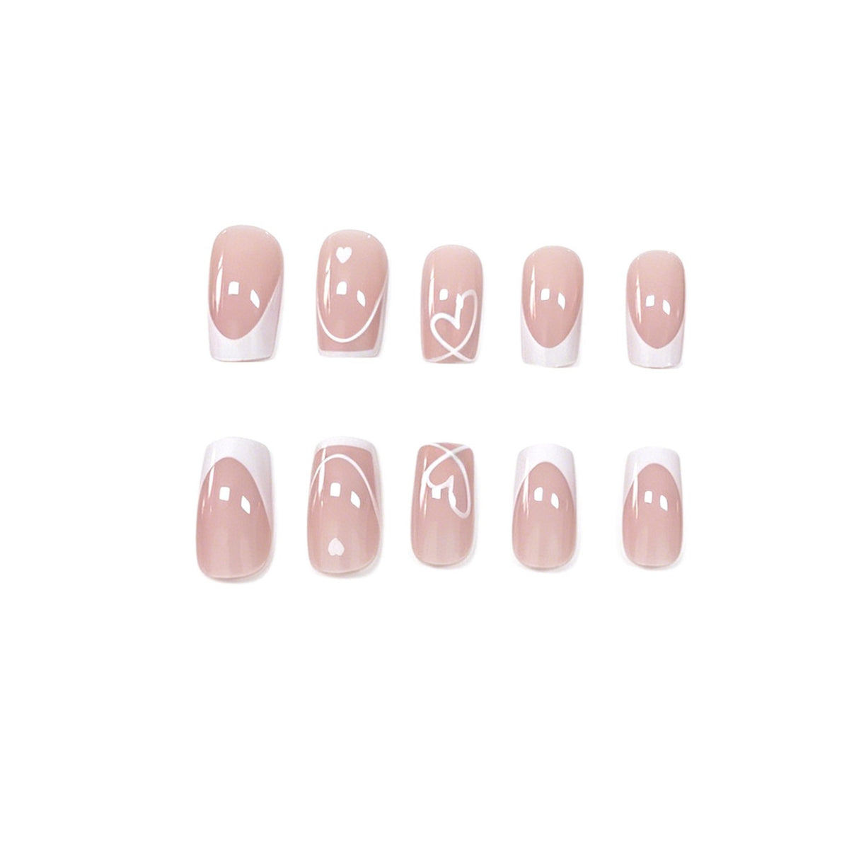 Herz- verziertes französisches Nagelkunst Brehn