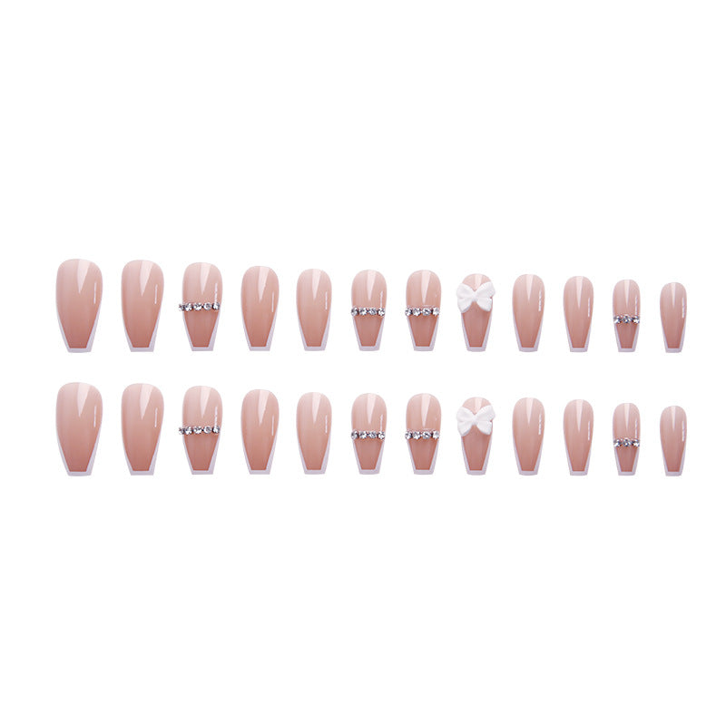 Elegantes dekoratives Press-On Nagelkunst-Set