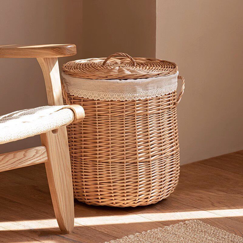 Eleganter Wäschekorb Aus Geflochtenem Rattan Brehn