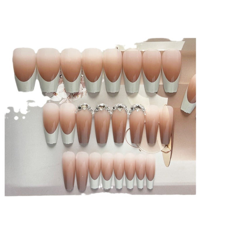 Dekorative Press-On-Nagelspitzen mit Rhinestone-Akzent Brehn
