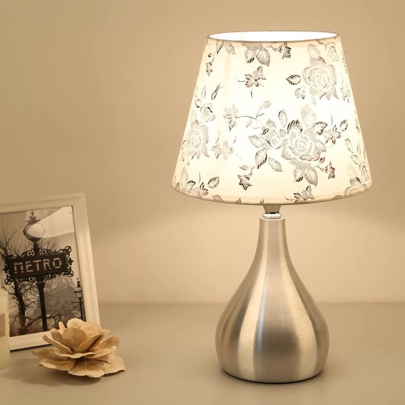 Stylische dekorative Tischlampe