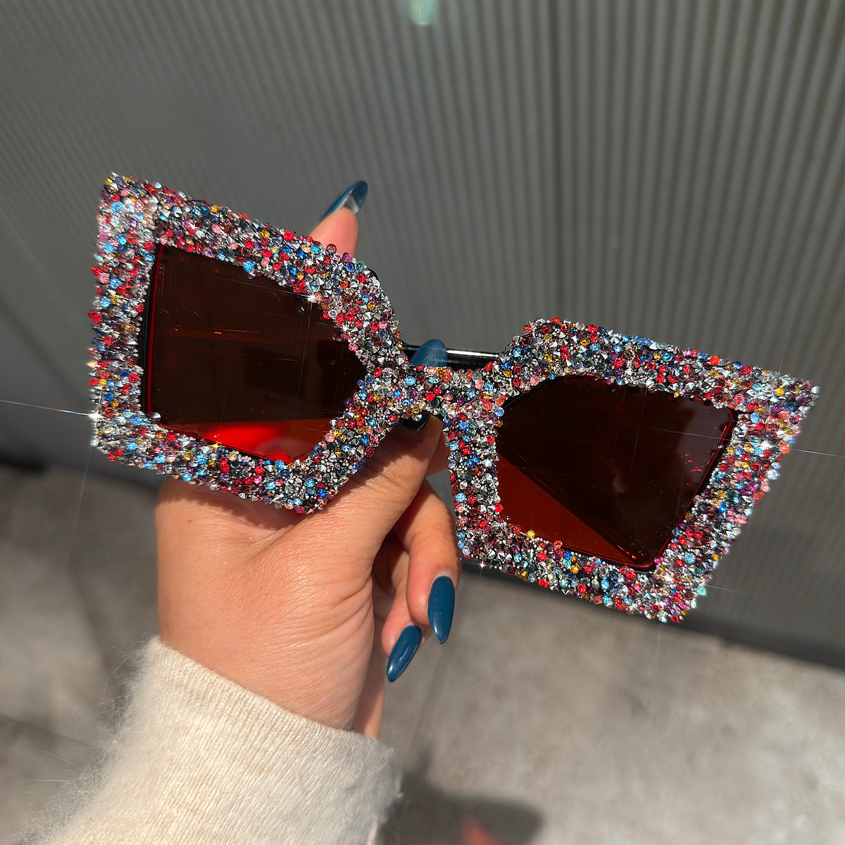 Damen Glamouröse Statement-Sonnenbrille mit strassverziertem Rahmen Brehn