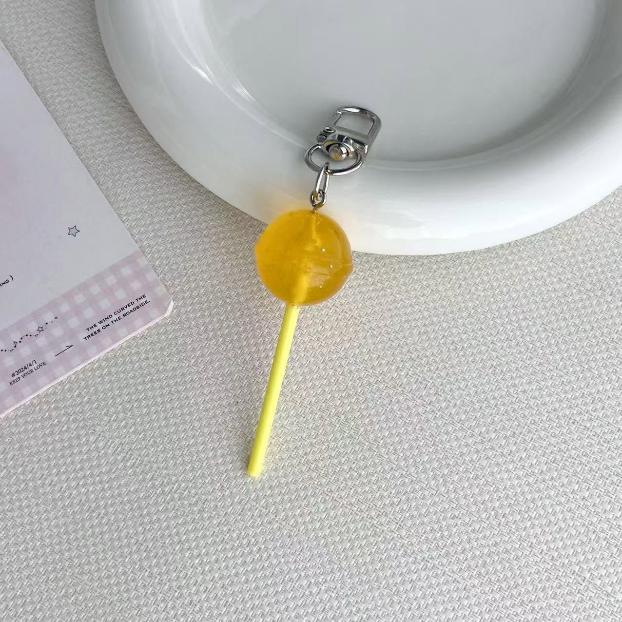 Lollipop-inspirierte Charmschlüsselanhänger Brehn