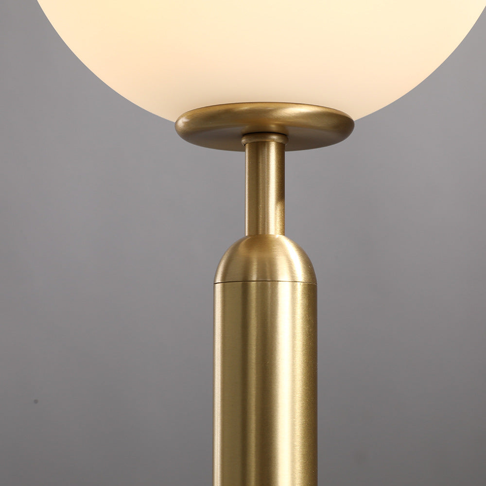 Schlanke Minimalistische Lampe für Stilvolle Innenräume
