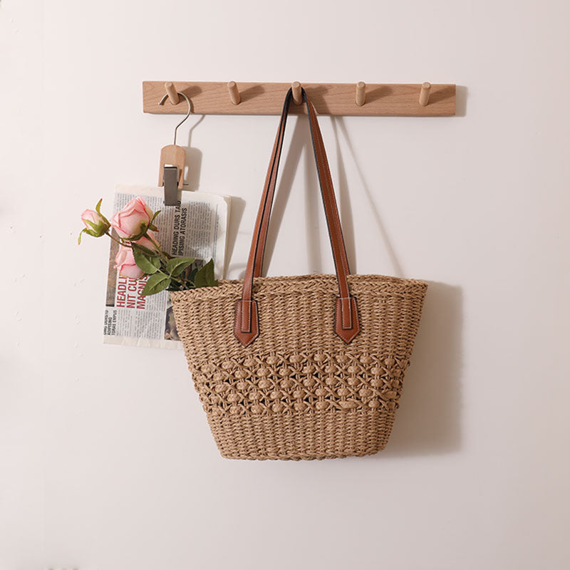 Handgefertigte Rattankorb-Tasche mit Eleganten Lederakzenten Brehn
