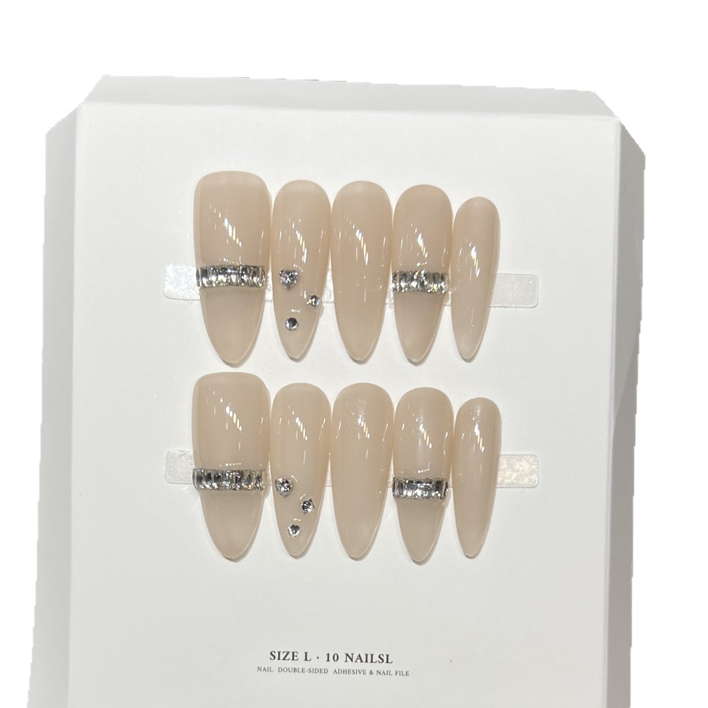 Elegantes Stiletto Press-On Nagelset mit Diamantakzenten Brehn