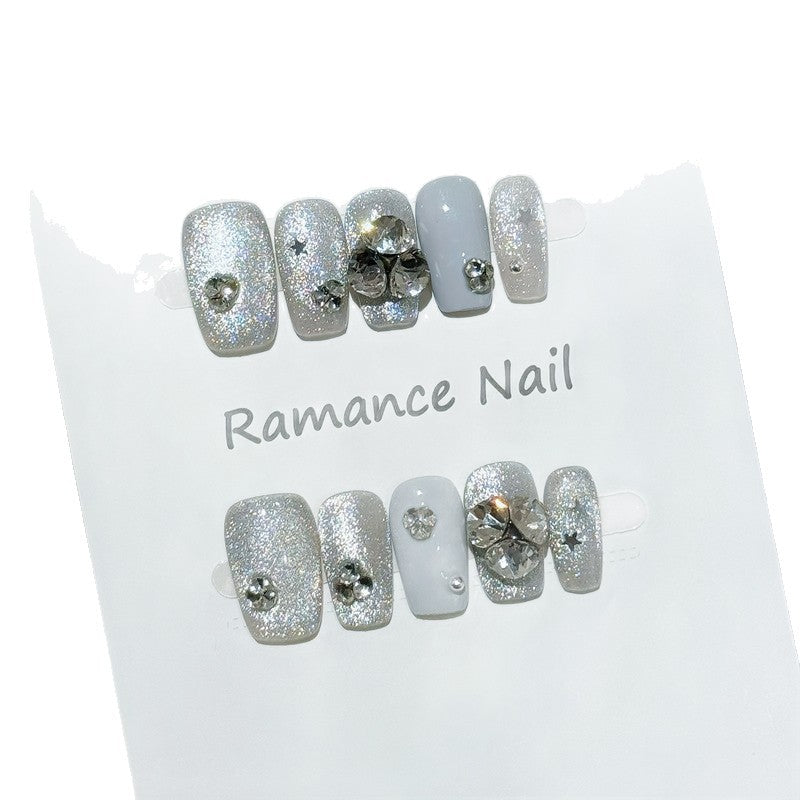 Glamouröse mit Strass besetzte Press-On Nagelkunst Brehn