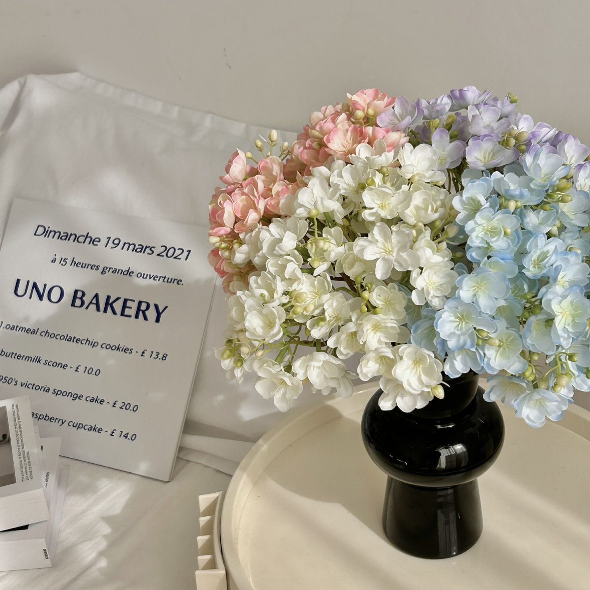 Dekorative Blumenarrangements