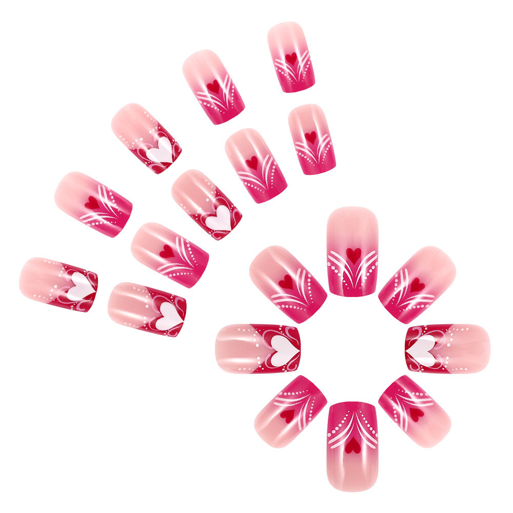 Herz-verzierte Press-On Nagelkunst Brehn
