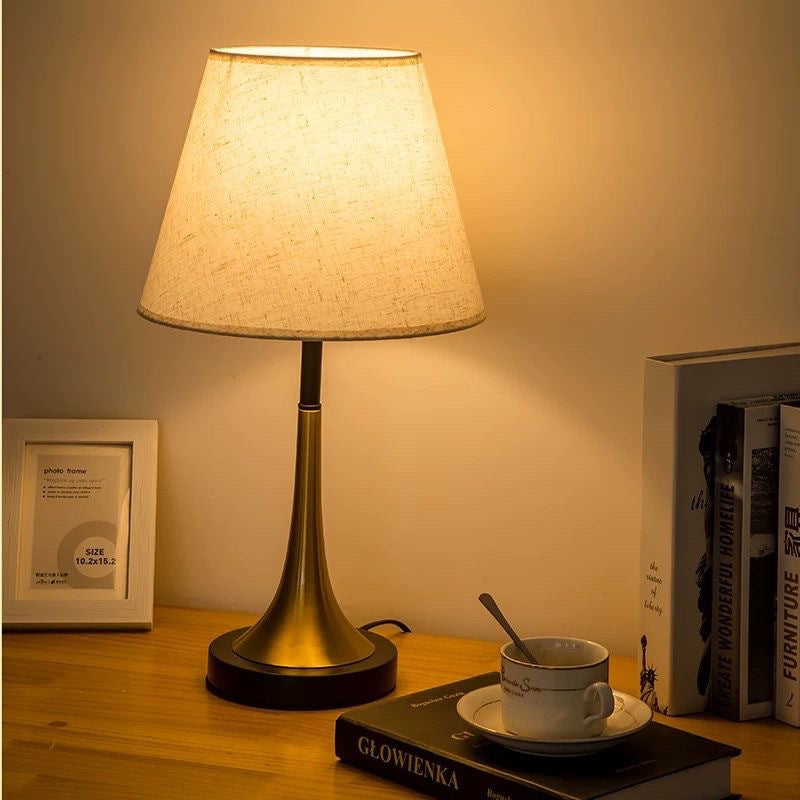 Künstlerisch von der Natur inspirierte Tischlampe