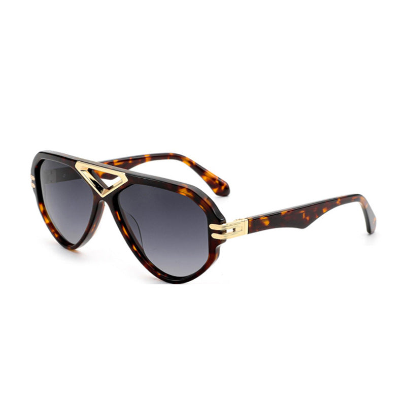 Damen elegante Sonnenbrille mit markantem Rahmen Brehn