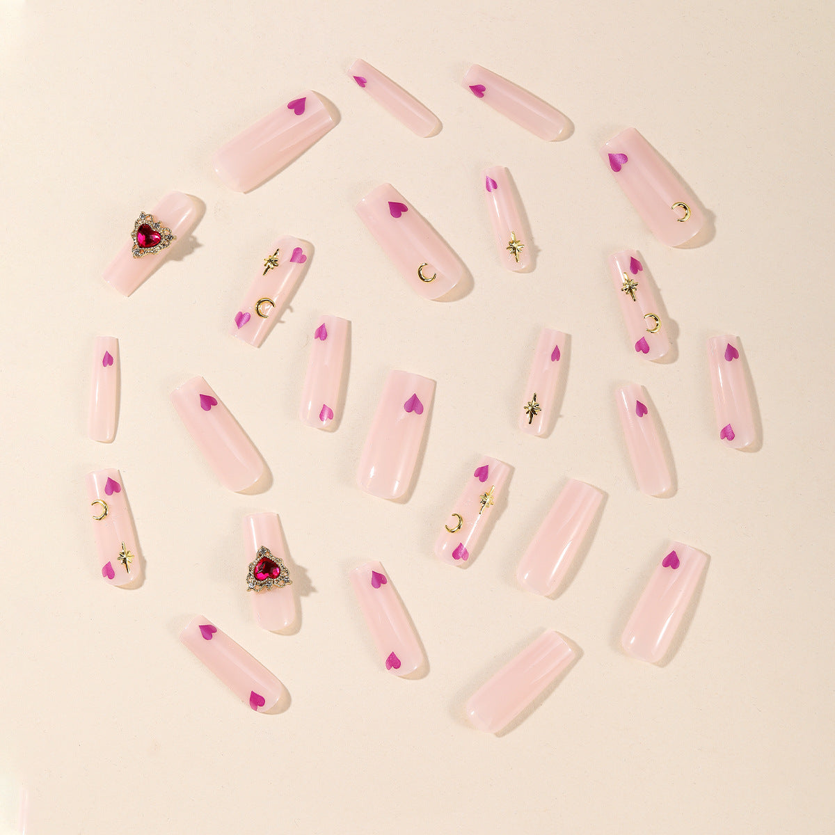 Künstlerische 3D Herz Nagelkunst Brehn