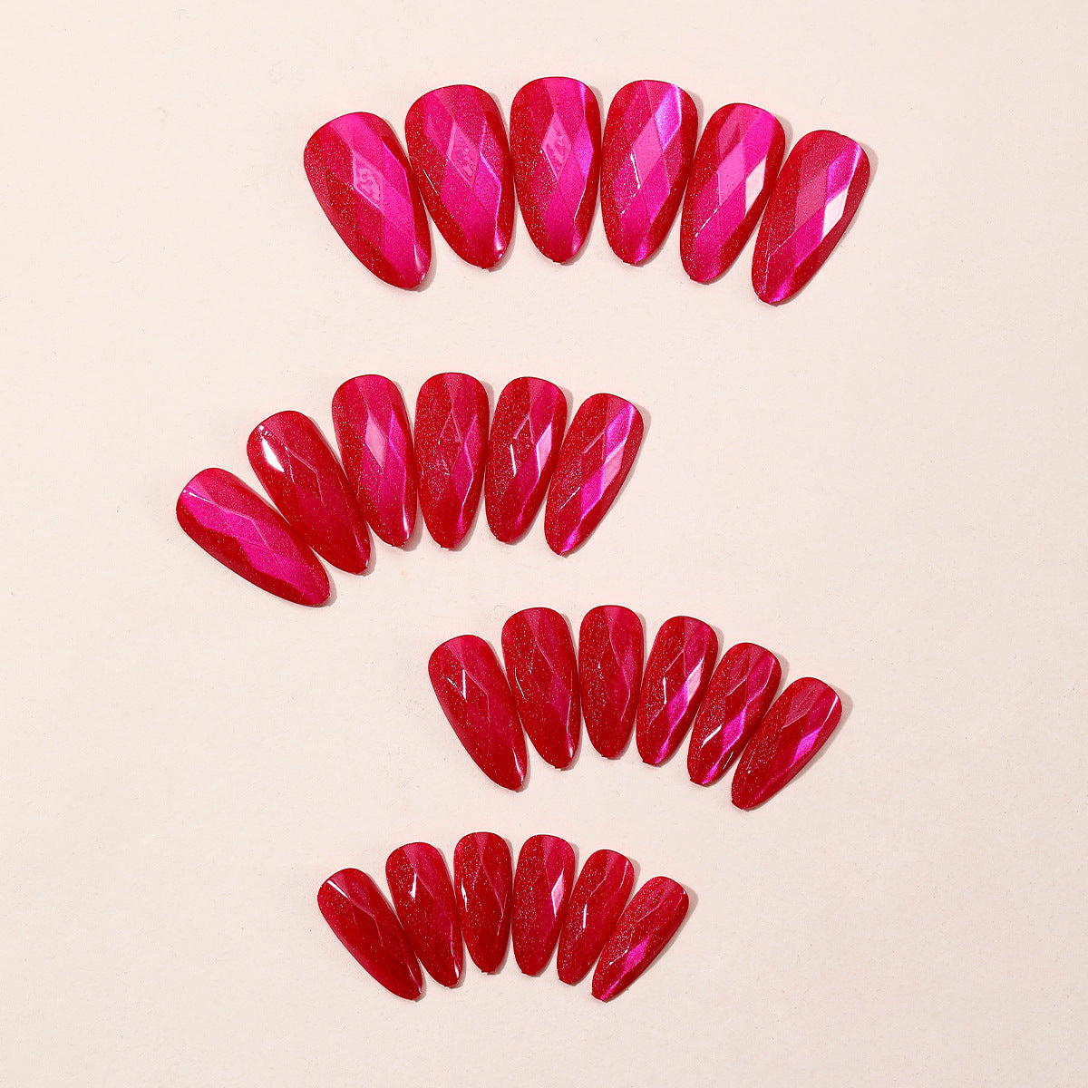 Schimmernde Stiletto Nagelkunst Verlängerungen Brehn