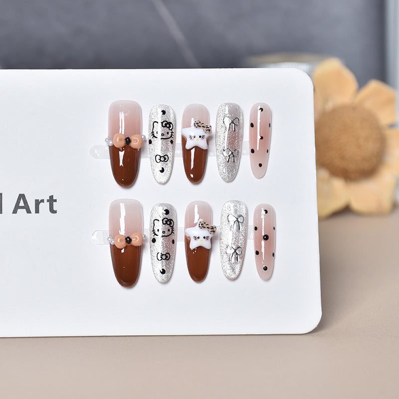 Dekorative Nagelkunstverlängerungen Brehn
